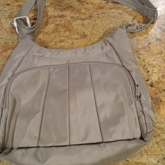 Bag - Picture 2 of 4